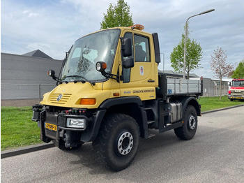 Savivartis sunkvežimis UNIMOG U400