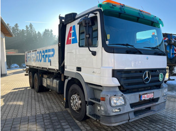 Savivartis sunkvežimis, Sunkvežimis su kranu Mercedes-Benz Actros 2646 Kipper 6x4 Blattgefedert: foto 2