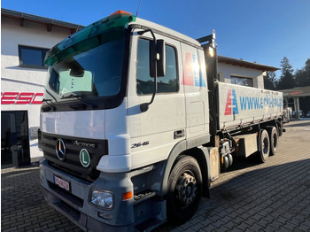 Savivartis sunkvežimis, Sunkvežimis su kranu Mercedes-Benz Actros 2646 Kipper 6x4 Blattgefedert: foto 3