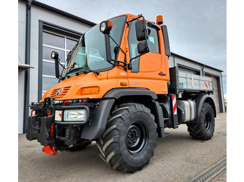 Savivartis sunkvežimis UNIMOG U300