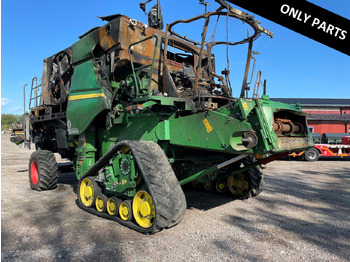 Derliaus nuėmimo kombainas JOHN DEERE T670