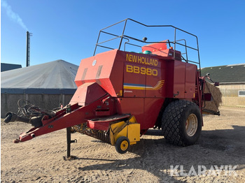 Pašarų tvarkymo technika NEW HOLLAND