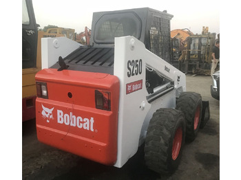 Mini krautuvas BOBCAT S250