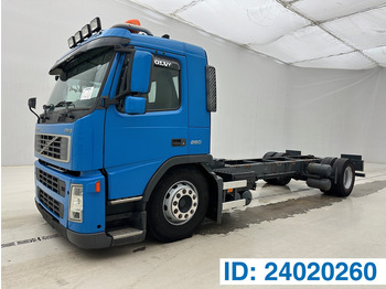 Važiuoklės sunkvežimis VOLVO FM9 260