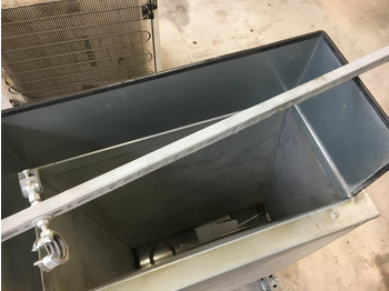 Popieriaus pjaustymo mašina Polar Mohr chip extraction hopper: foto 3 Popieriaus pjaustymo mašina Polar Mohr chip extraction hopper: foto 3