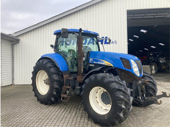 Traktorius NEW HOLLAND T7050