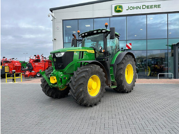 Traktorius JOHN DEERE 6R 215