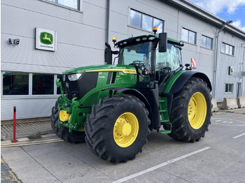 Traktorius JOHN DEERE 6R 215