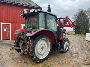 Traktorius 2019 Traktor Massey Ferguson 4709 med laster og sprøytehjul: foto 3