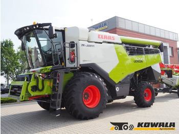 Derliaus nuėmimo kombainas CLAAS Lexion 6700