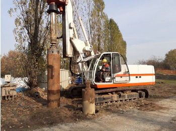 Polių kalimo mašina SOILMEC