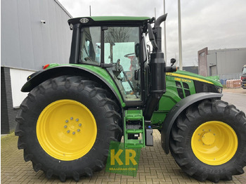 Traktorius JOHN DEERE 6120M