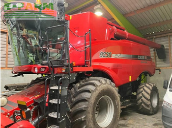 Derliaus nuėmimo kombainas CASE IH Axial-Flow 9230