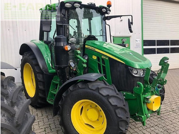 Traktorius JOHN DEERE 6120M