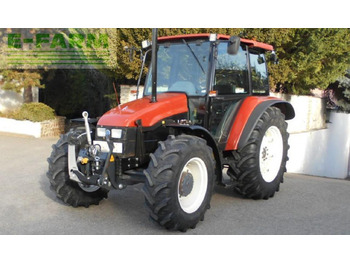 Traktorius NEW HOLLAND