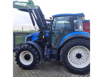 Traktorius NEW HOLLAND T5