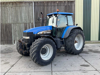 Traktorius NEW HOLLAND TM