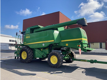 Derliaus nuėmimo kombainas JOHN DEERE T660