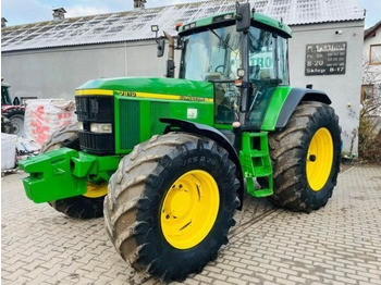 Traktorius JOHN DEERE 7810