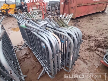 Statybinė įranga Bundle of Metal Safety Barriers (2 of): foto 5