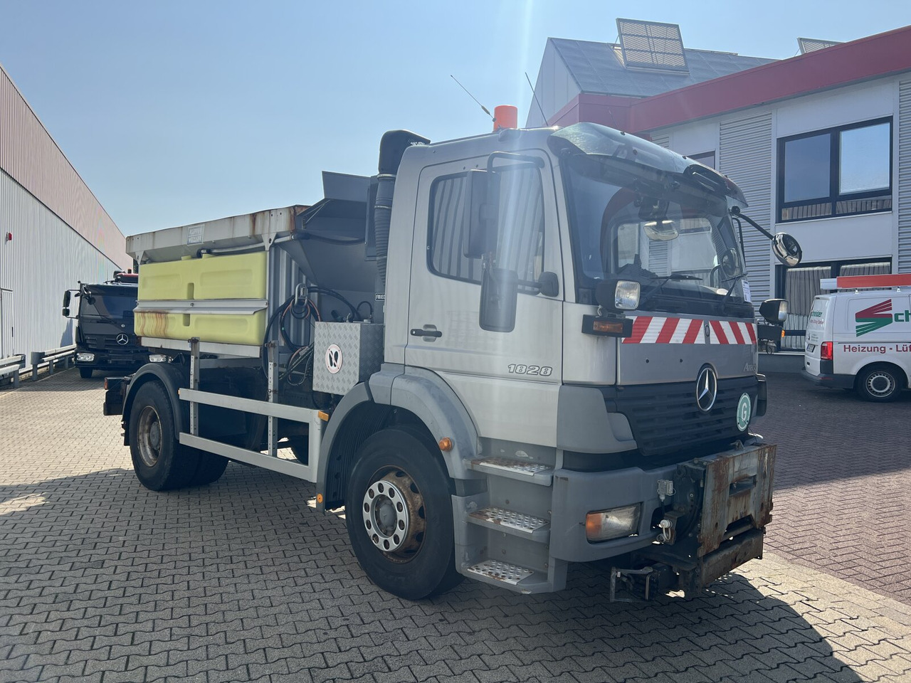 Važiuoklės sunkvežimis Mercedes-Benz Atego 1828 L 4x2 Atego 1828 L 4x2, Rechtslenker, Winterdienstaustattung: foto 6