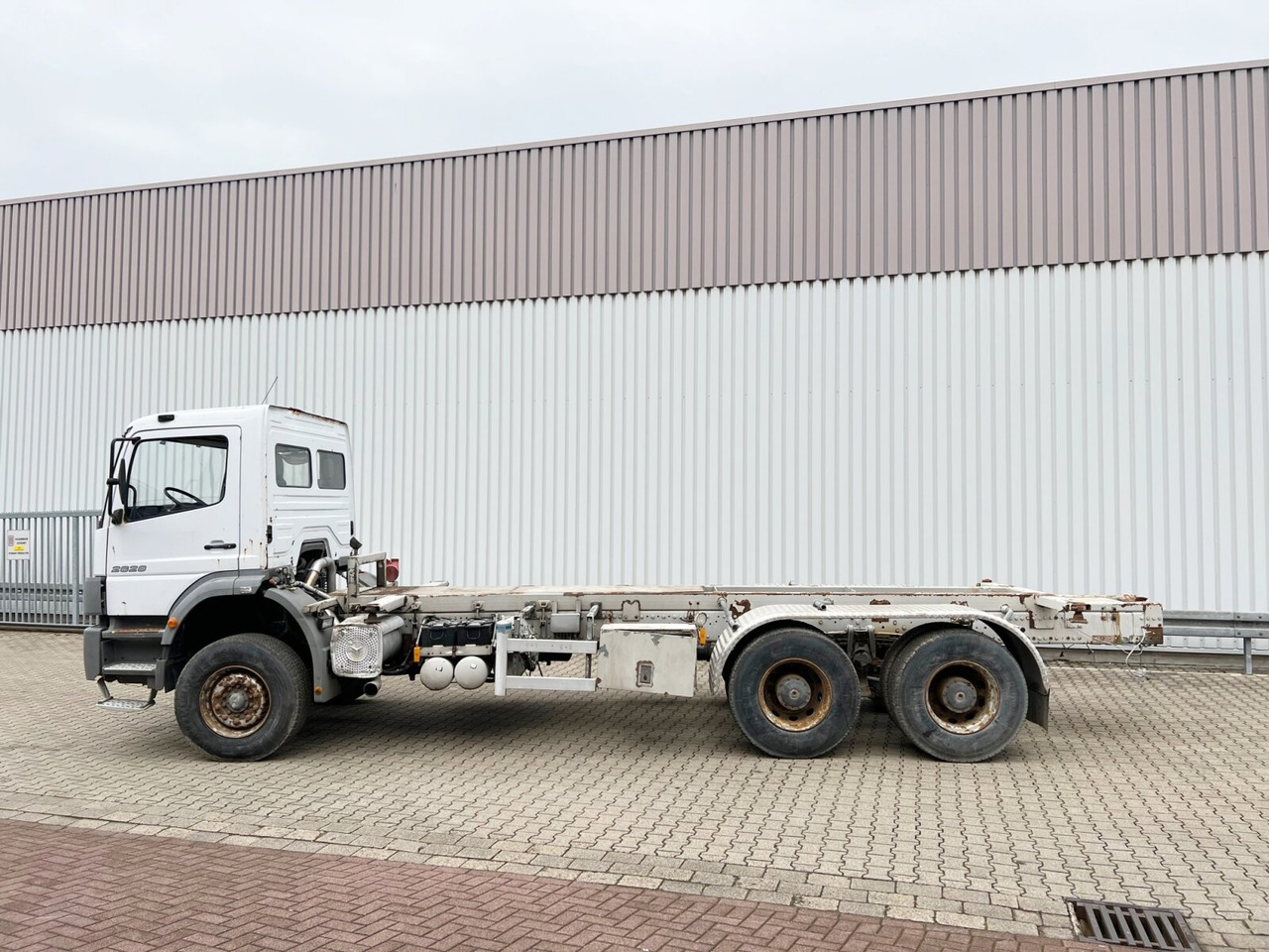 Važiuoklės sunkvežimis Mercedes-Benz Atego 2628 K 6x4 Atego 2628 K 6x4, 6-Zylinder: foto 14