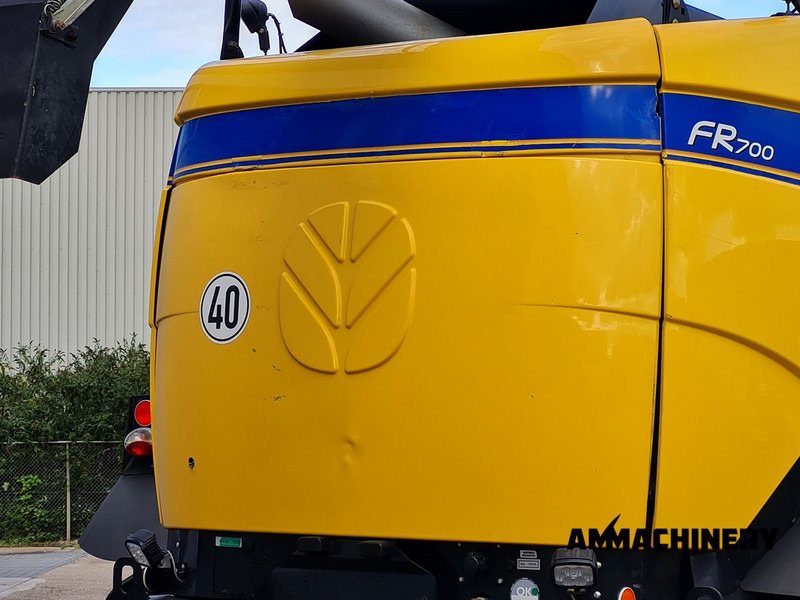 Pašarų kombainas New Holland FR700: foto 19