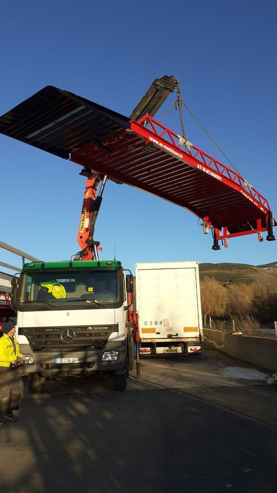 Nauja Krovos rampa Loading Ramp with with hydraulic tilting bridge -  AZ RAMP - STAR- 15T-ZR. 15 ton: foto 8