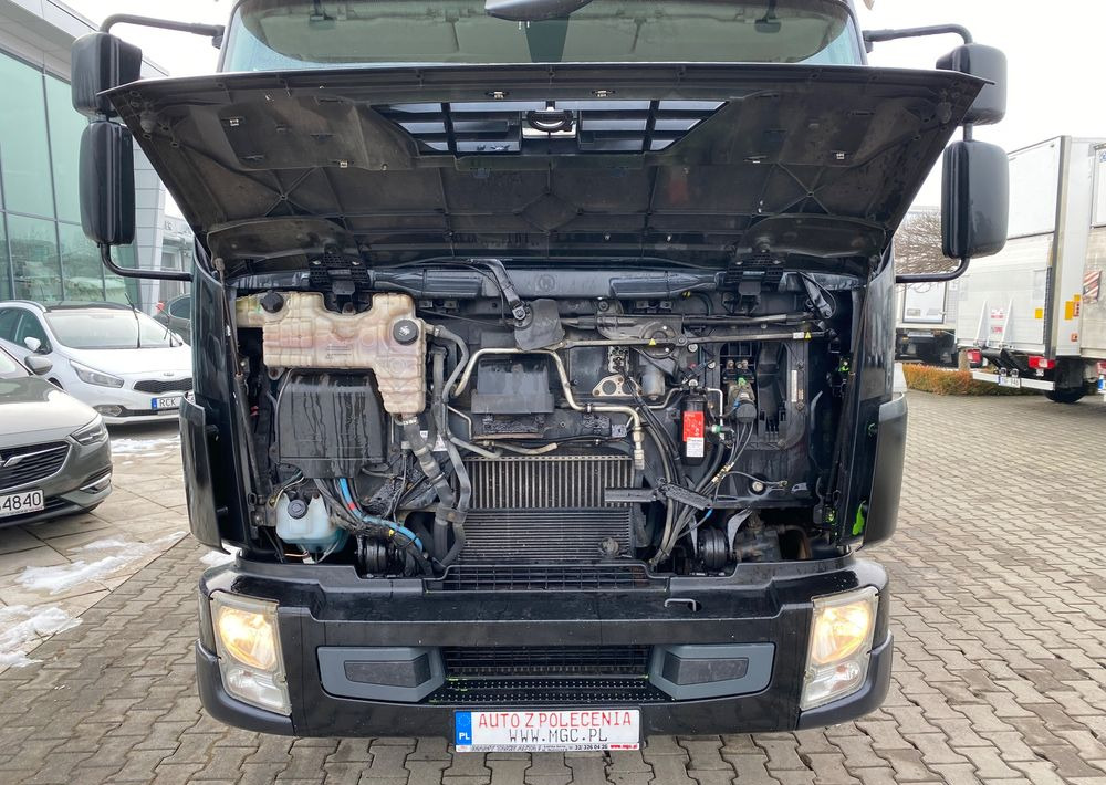 Volvo FL240 / 4X2 / CHŁODNIA / HULSTEINS / 18 EUROPALET / BEZWYPADKOWY / EURO IV / WINDA 1500KG lizingą Volvo FL240 / 4X2 / CHŁODNIA / HULSTEINS / 18 EUROPALET / BEZWYPADKOWY / EURO IV / WINDA 1500KG: foto 17