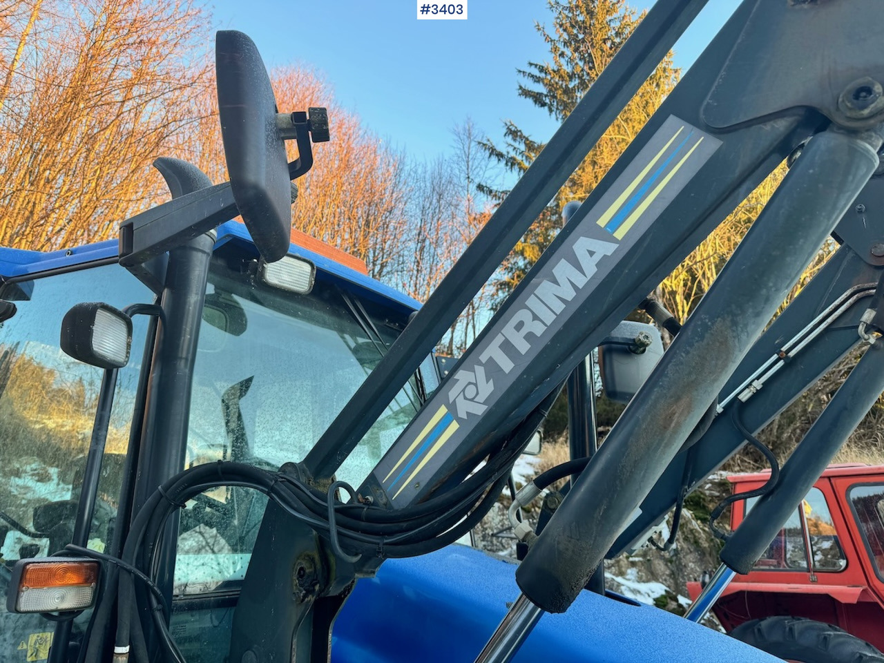 Traktorius 2003 New Holland TS110 with Front Loader: foto 23