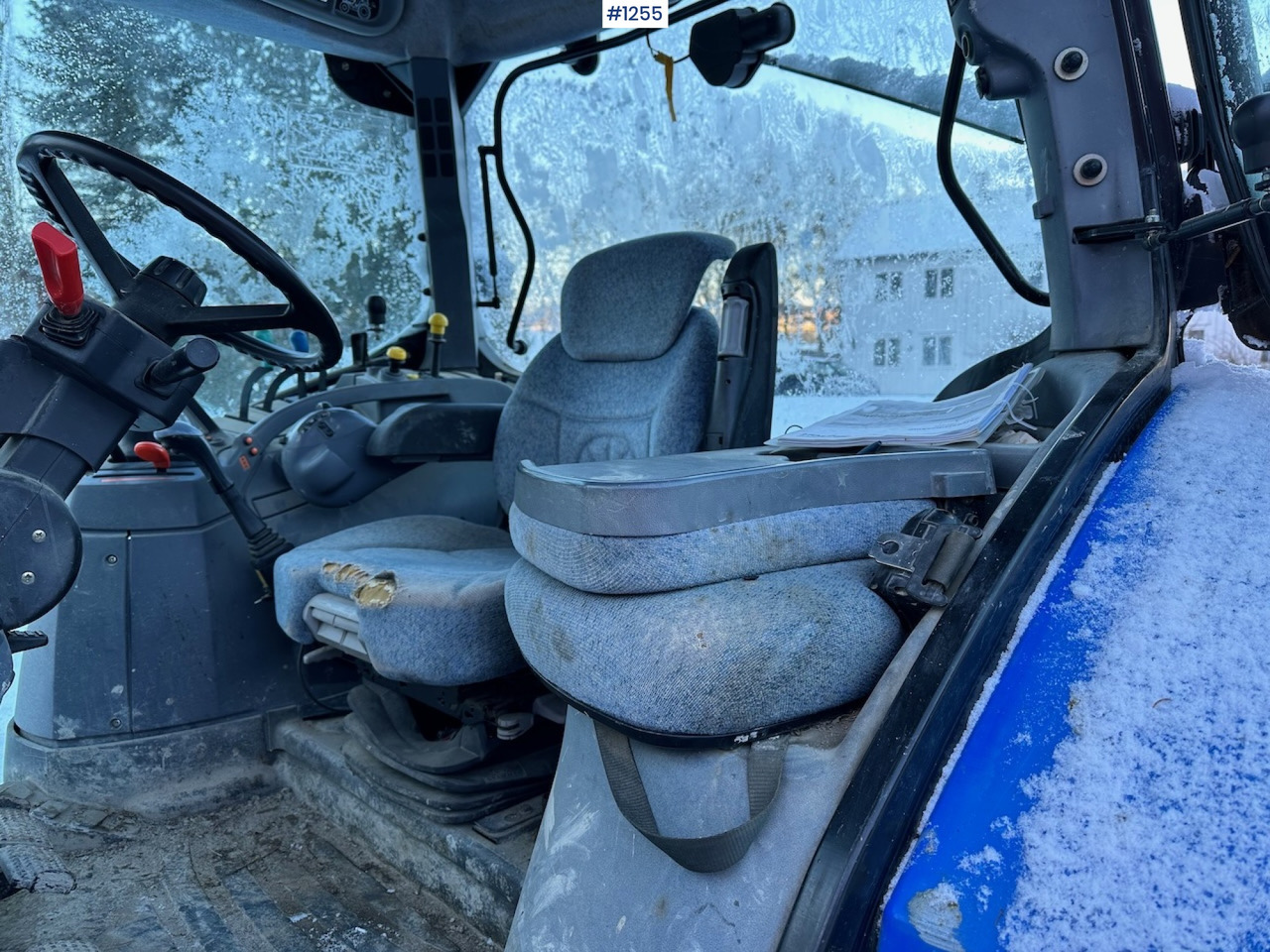 Traktorius 2005 New Holland TS110A: foto 12