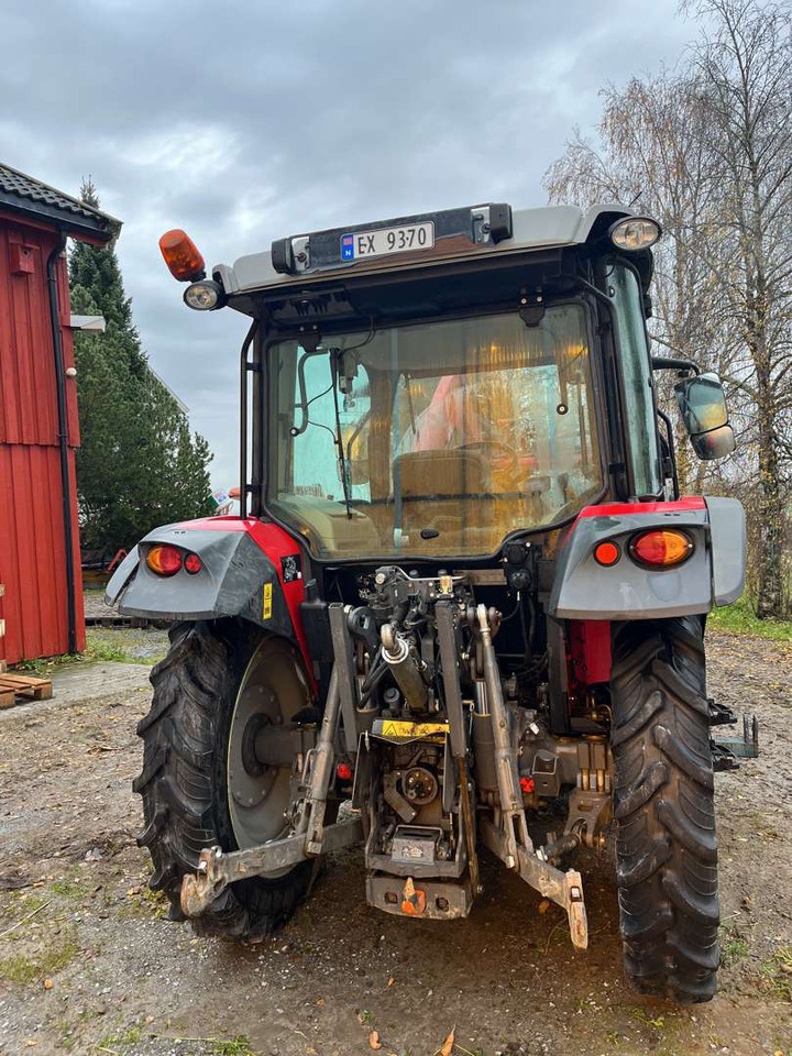 Traktorius 2019 Traktor Massey Ferguson 4709 med laster og sprøytehjul: foto 8