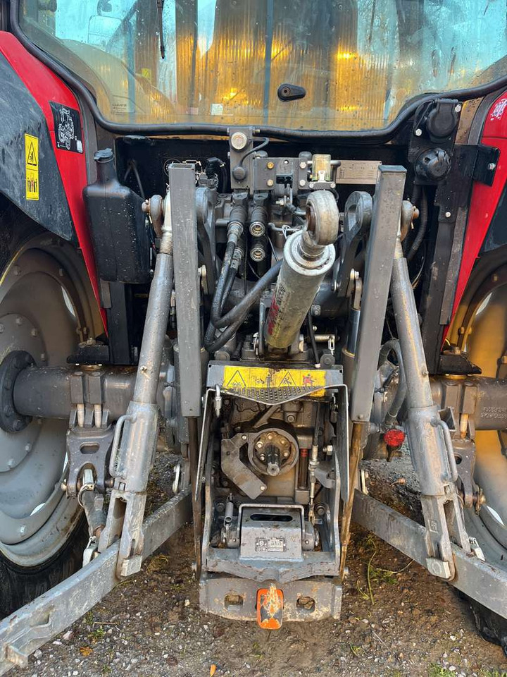 Traktorius 2019 Traktor Massey Ferguson 4709 med laster og sprøytehjul: foto 18