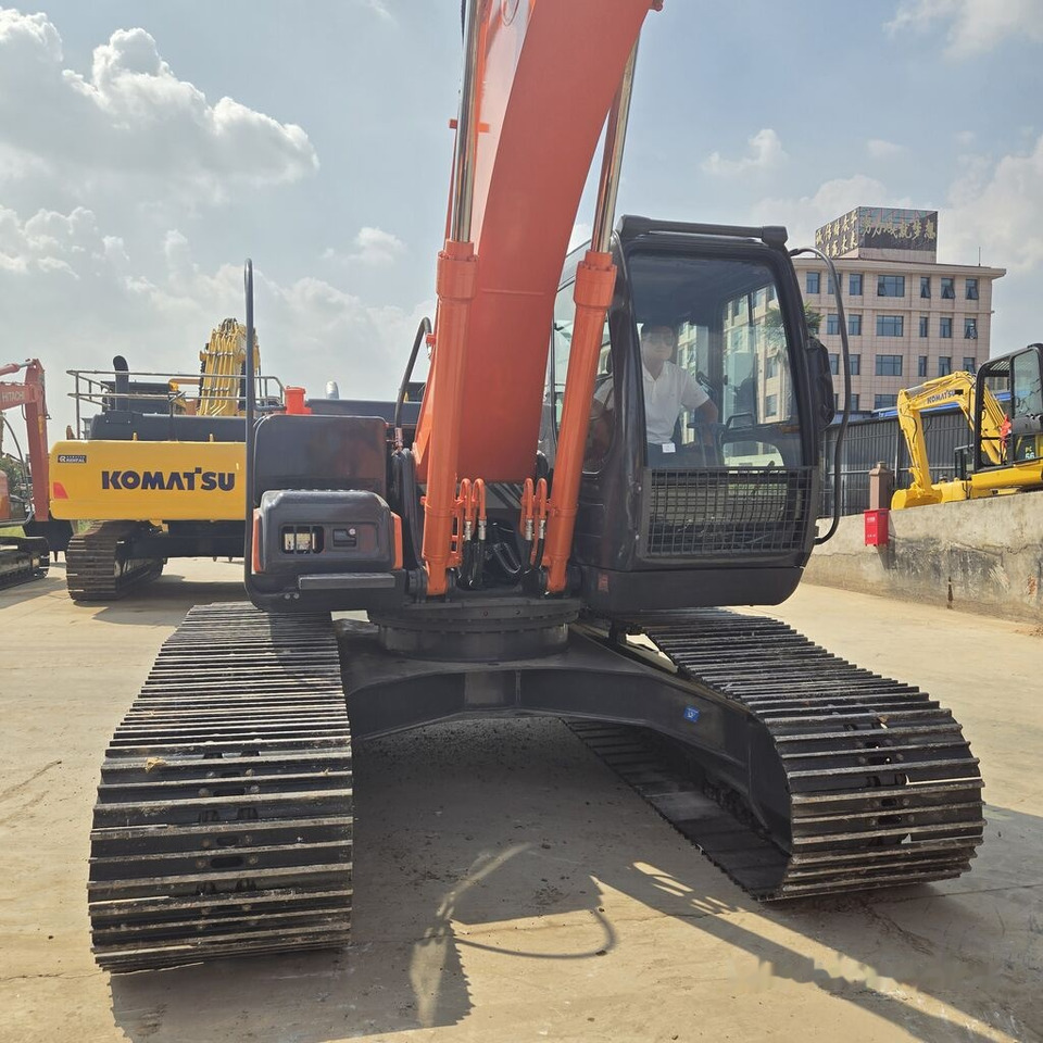 Vikšrinis ekskavatorius Hitachi ZX210: foto 10