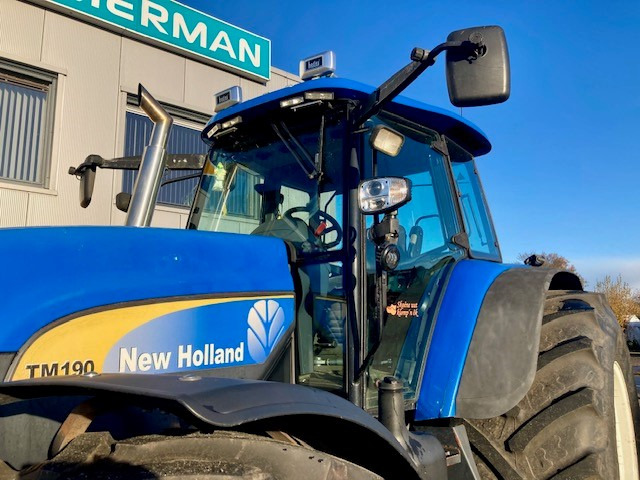 Traktorius New Holland TM 190 PC: foto 14