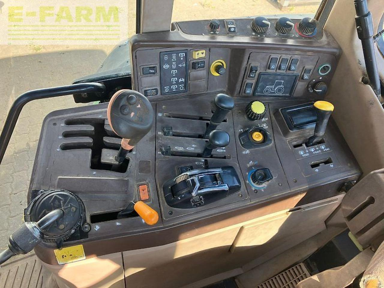 Traktorius John Deere 6910s: foto 13