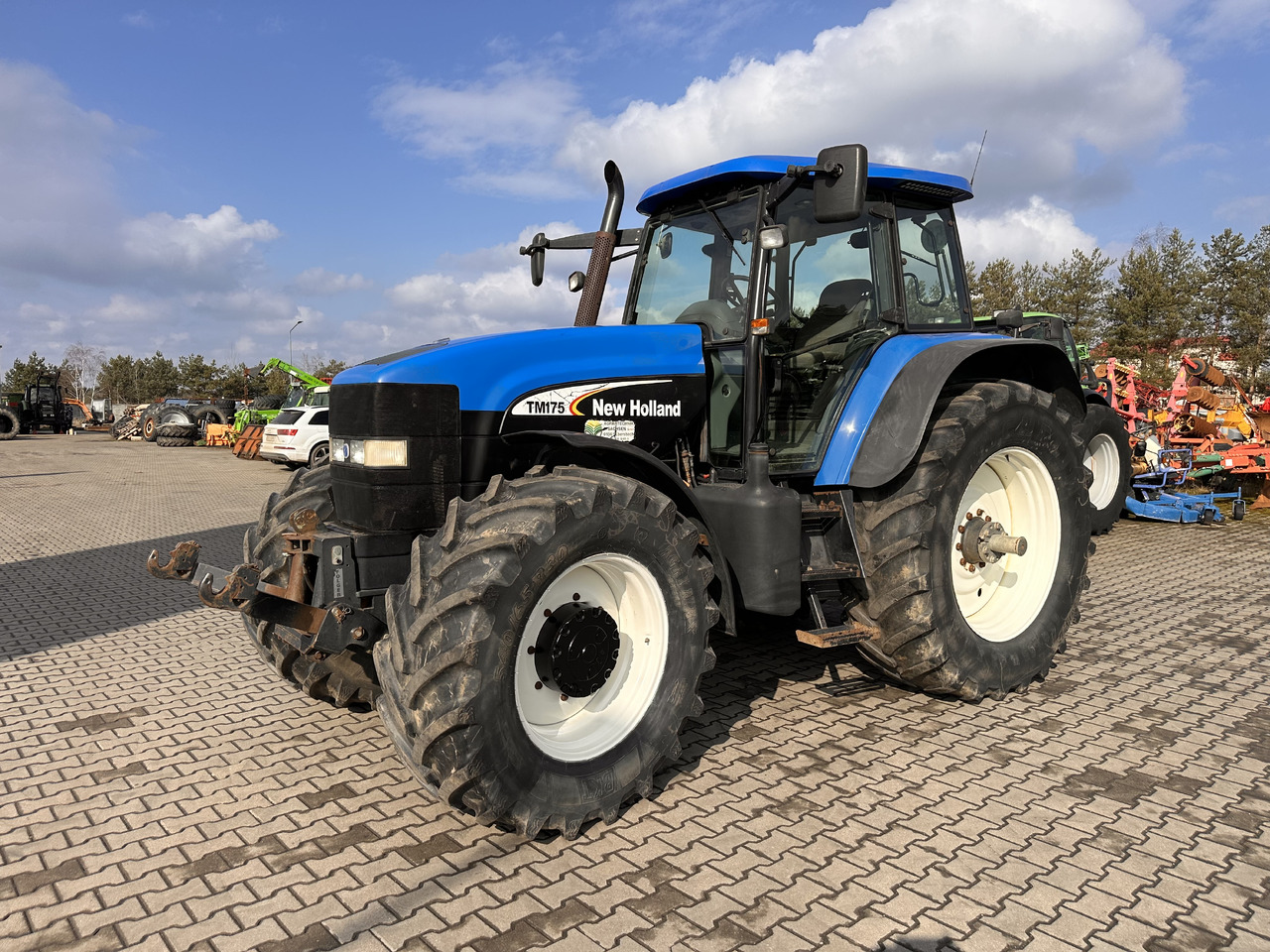 Traktorius New Holland TM 175: foto 7