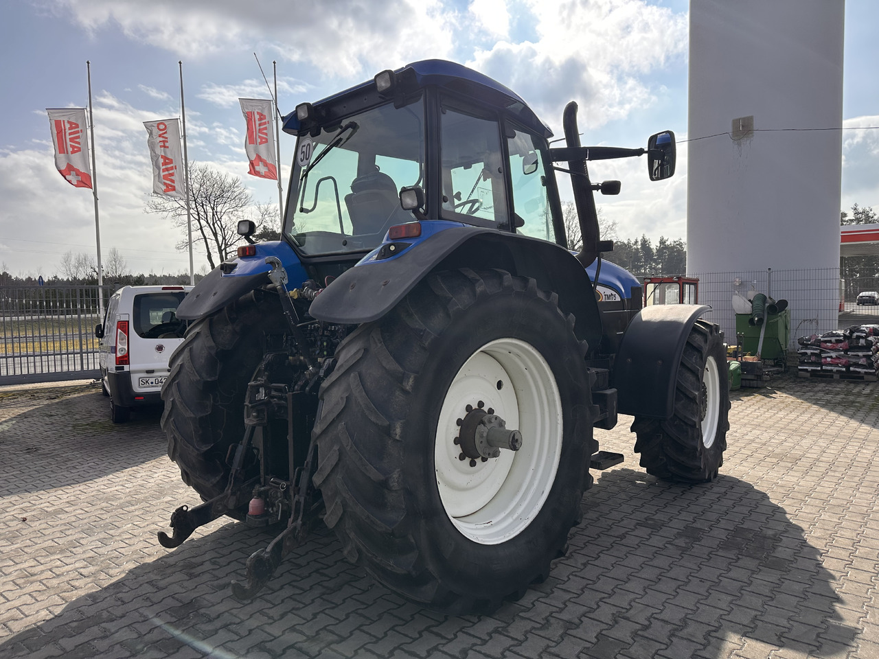 Traktorius New Holland TM 175: foto 9